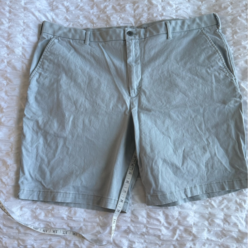Izod Saltwater Men’s Stretch Shorts - Sz 40